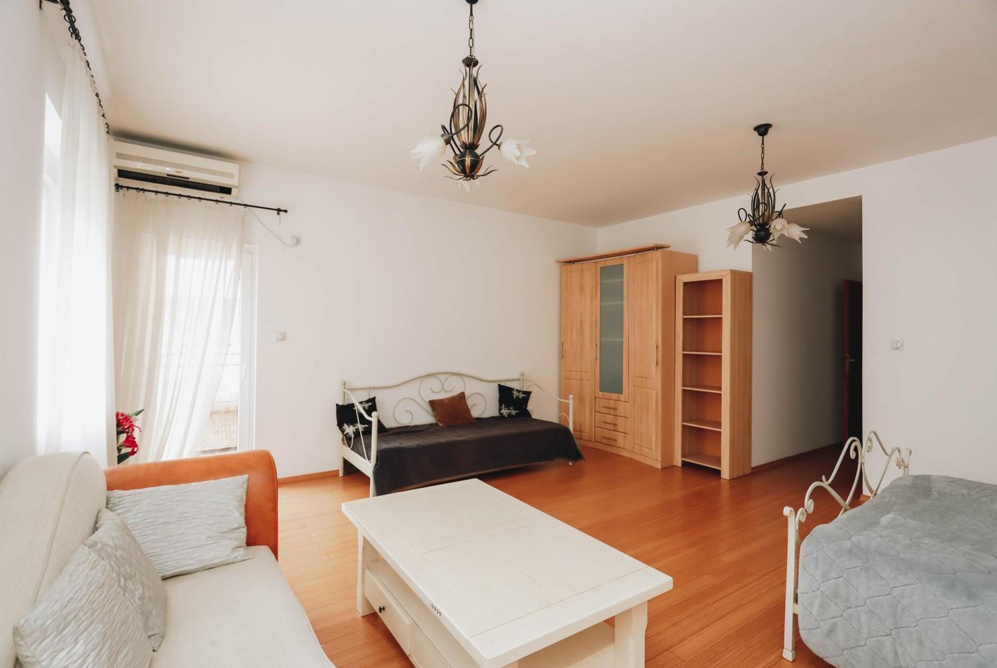 Apartment Apartman Natalia Budva
